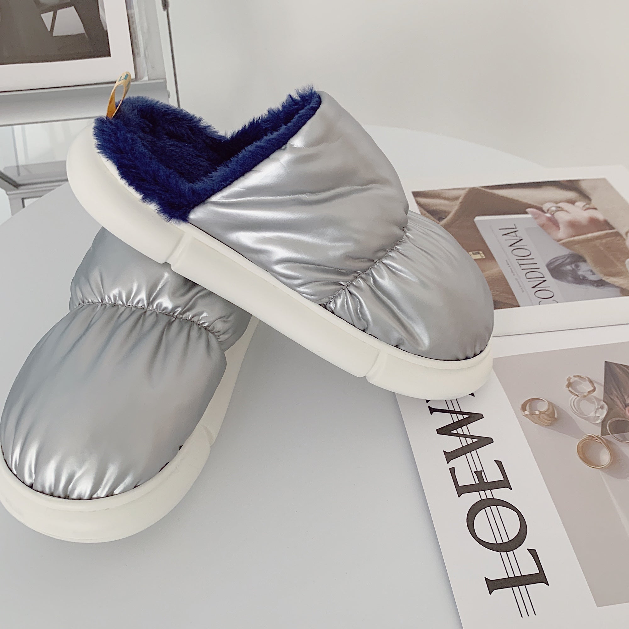 【AIR Warmer】冬にぴったり!ふわふわ暖かスリッパでお家時間がほっこり♪ - CALAFO
