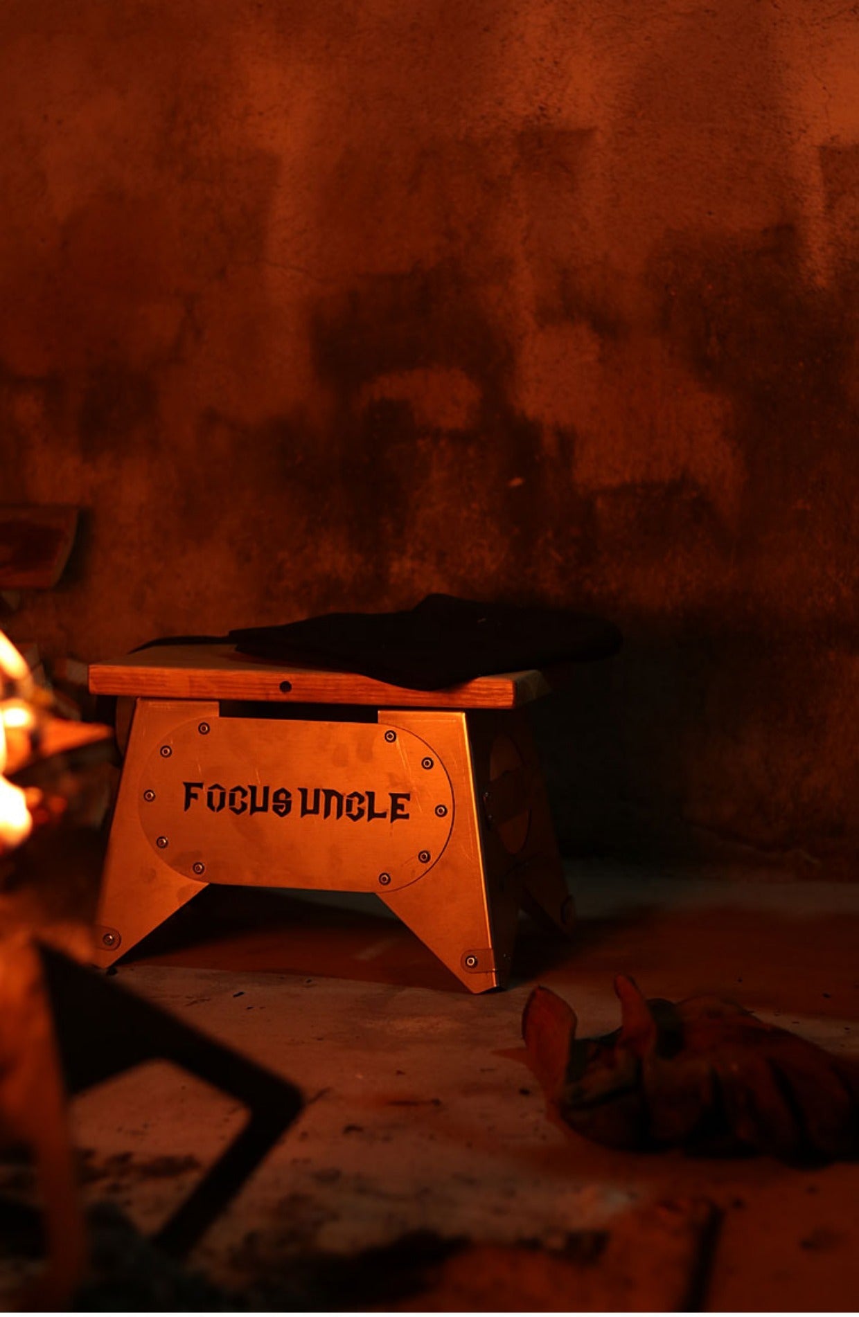 FOCUS UNCLE・レトロハンドメイド:木製&ステンレス製アウトドアキャンプスツール - CALAFO