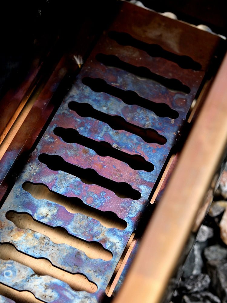 FOCUS UNCLE 二次燃焼式・高耐久クルミ木製焚火台 - CALAFO