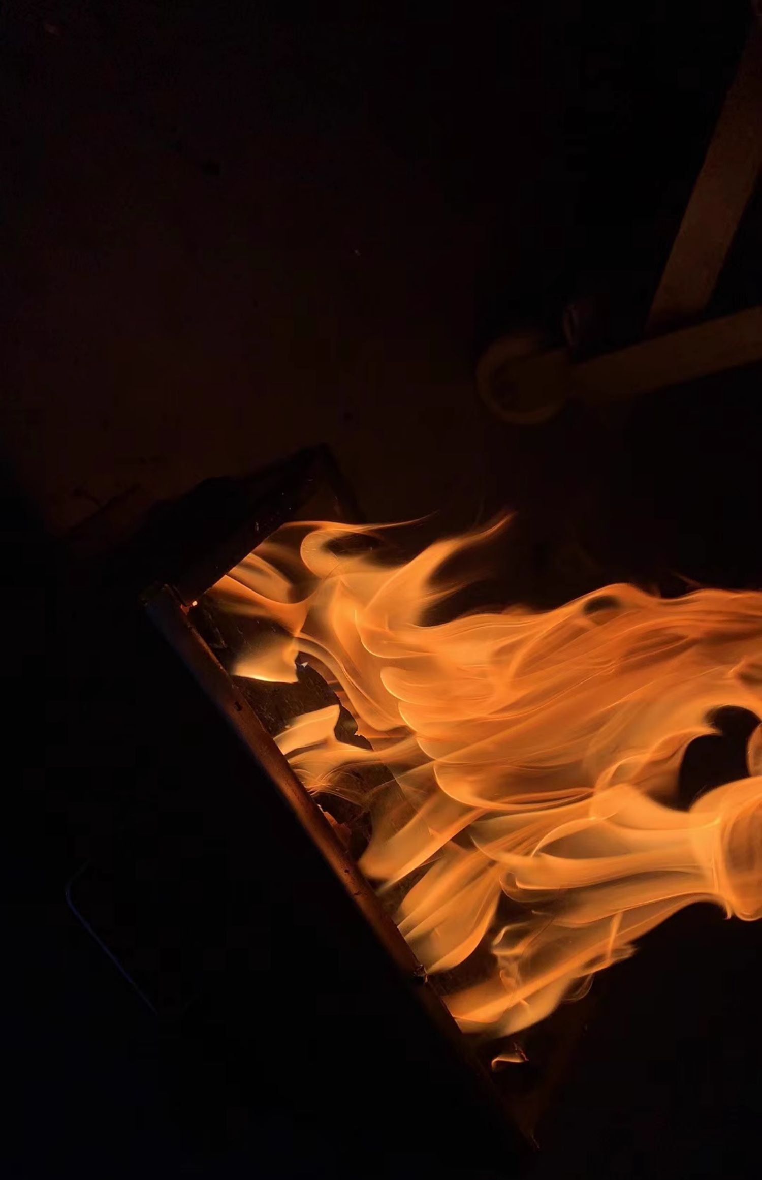 FOCUS UNCLE 二次燃焼式・高耐久クルミ木製焚火台