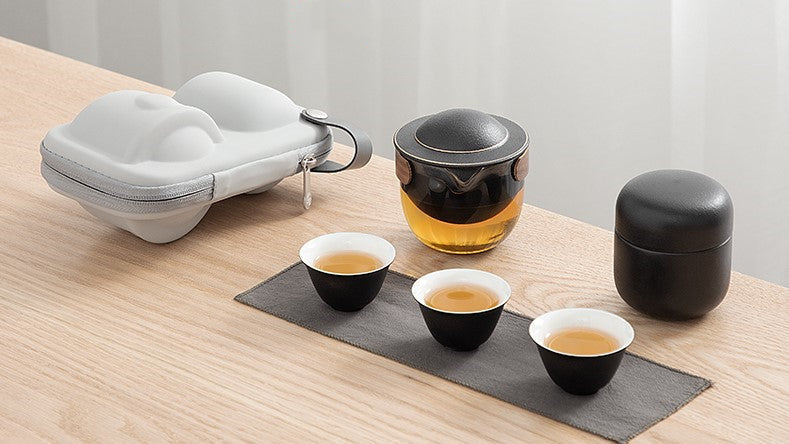 Feel free to enjoy the world of tea all year round with Houhin, which completes the process from brewing tea to tasting it!