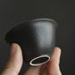 A teapot with no handle that draws out the umami of tea leaves.