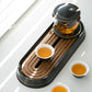 A teapot with no handle that draws out the umami of tea leaves.