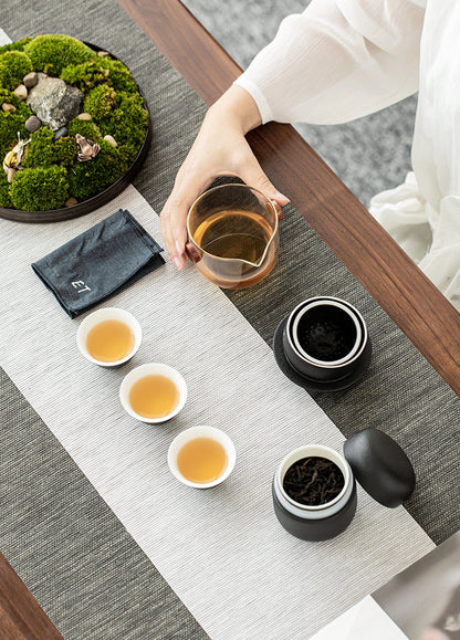 茶葉の旨味を引き出す取っ手のない急須【宝瓶】で贅沢なひと時をもっと自由に楽しく！