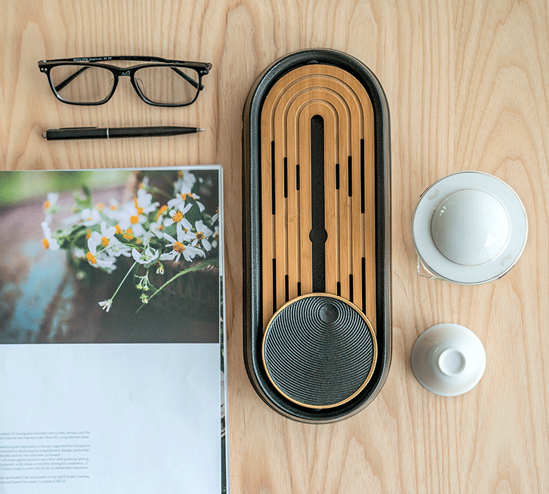 A teapot with no handle that draws out the umami of tea leaves.