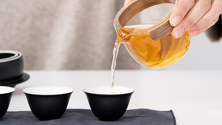 Feel free to enjoy the world of tea all year round with Houhin, which completes the process from brewing tea to tasting it!
